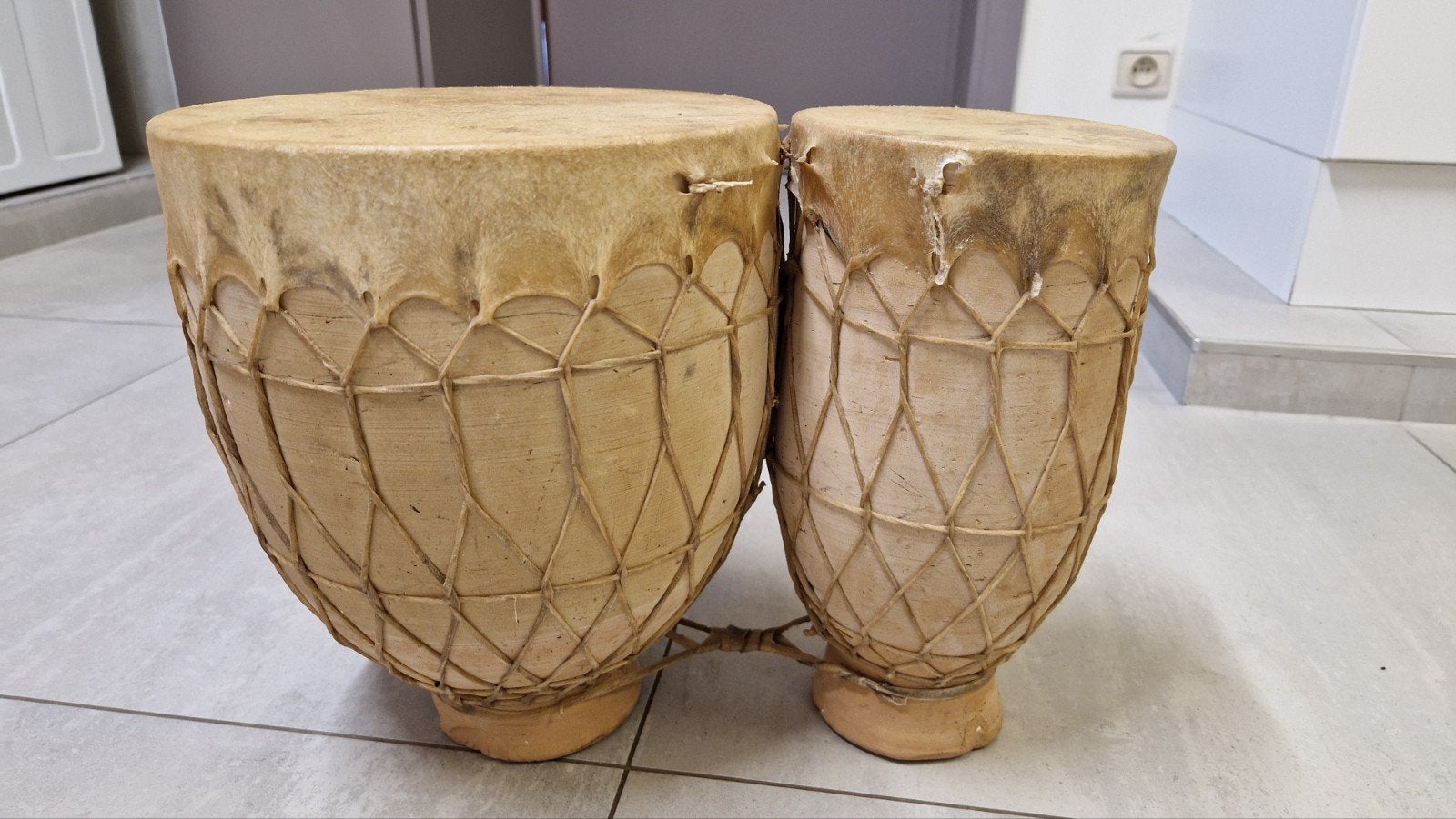 2 tambours jumeles, Muziek en Instrumenten, Drumstellen en Slagwerk, Ophalen