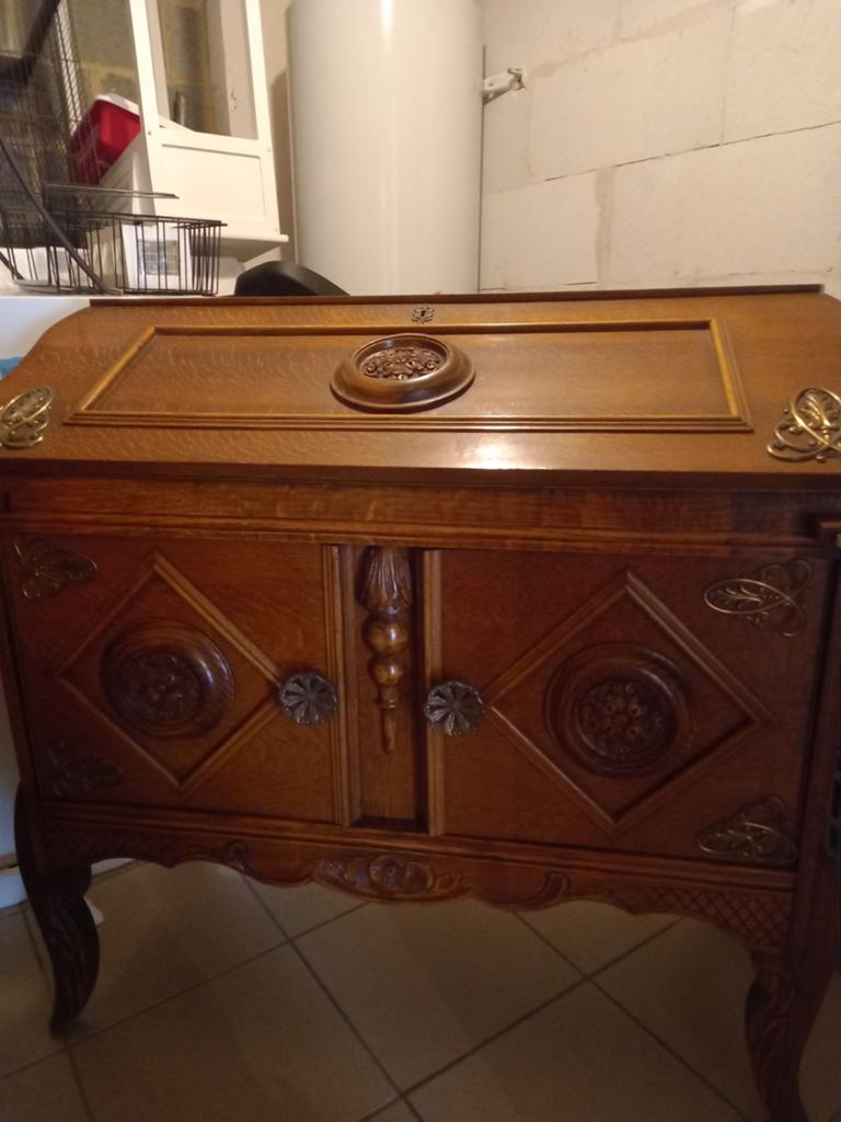 Secrétaire, Ophalen