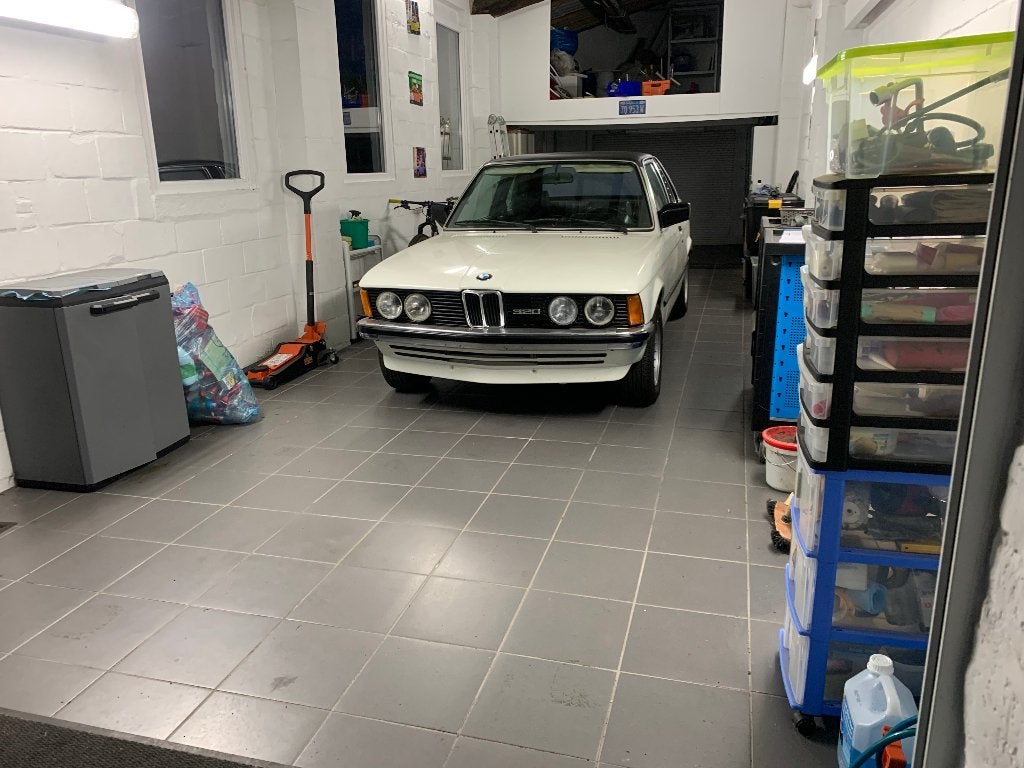 BMW 320/6 E21 BAUER, Cabriolet, Boîte manuelle, Noir, 2 portes