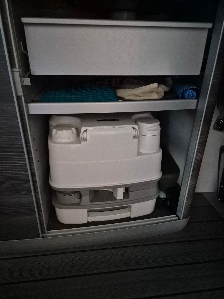 porta potti 335, Caravanes & Camping, Accessoires de camping, Comme neuf, Enlèvement