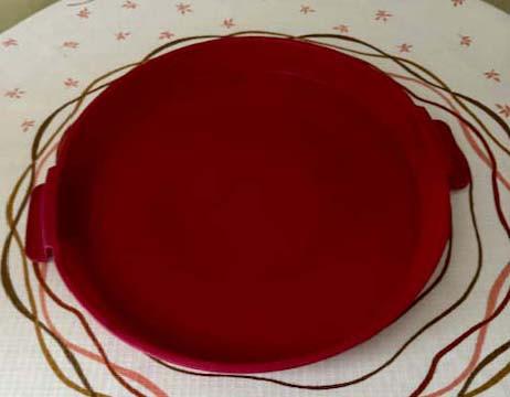 Moule à tarte en silicone + 8 petits moules - parfait état, Enlèvement ou Envoi, Comme neuf, Rouge, Balance