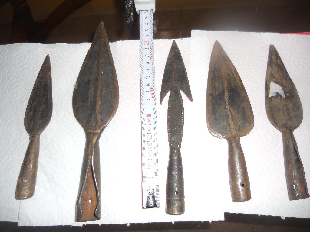 pointes de lance africaine ancienne pour collection, Enlèvement
