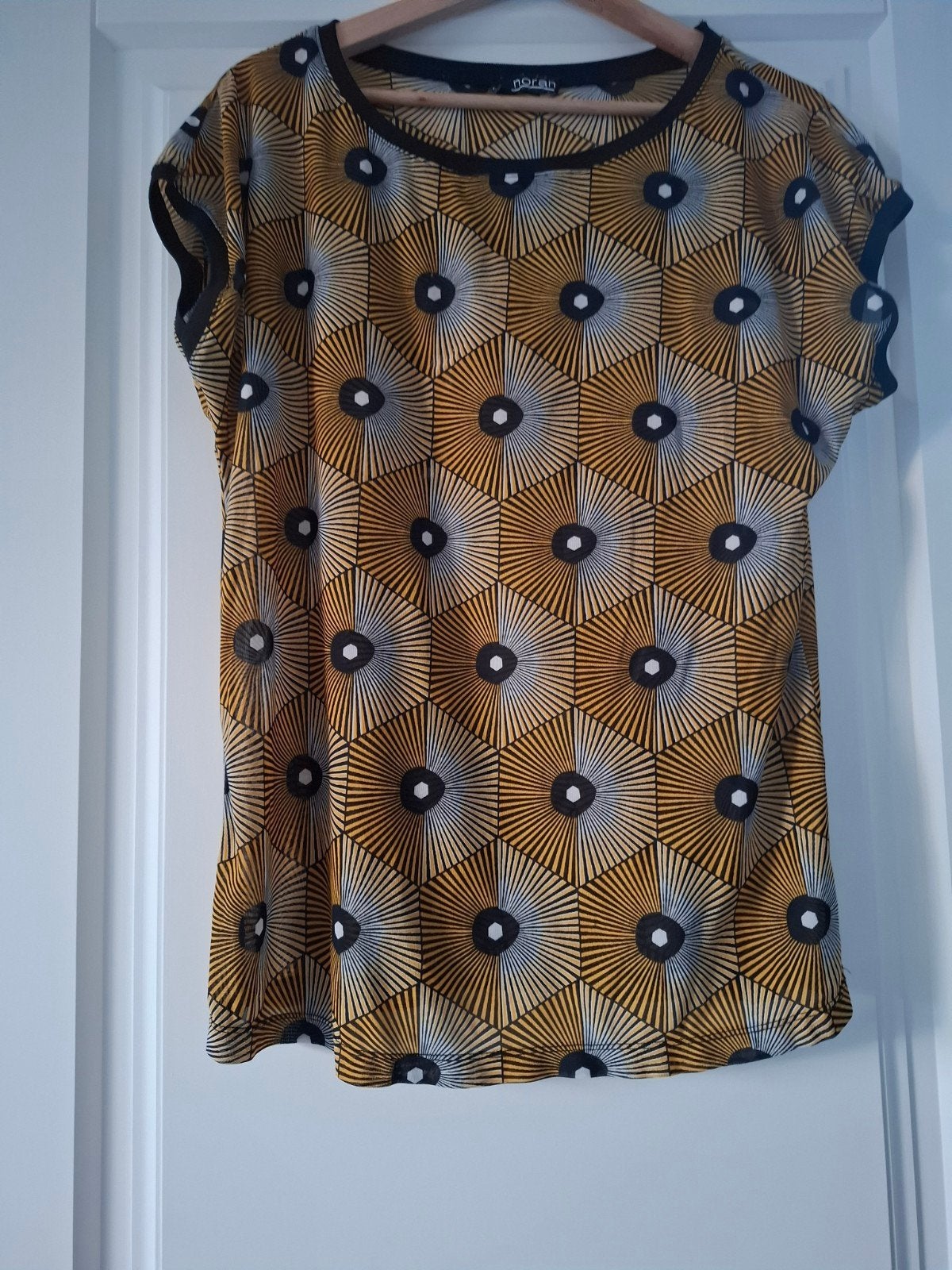 Luchtig topje ( norah ) 40, Kleding | Dames, T-shirts, Ophalen of Verzenden