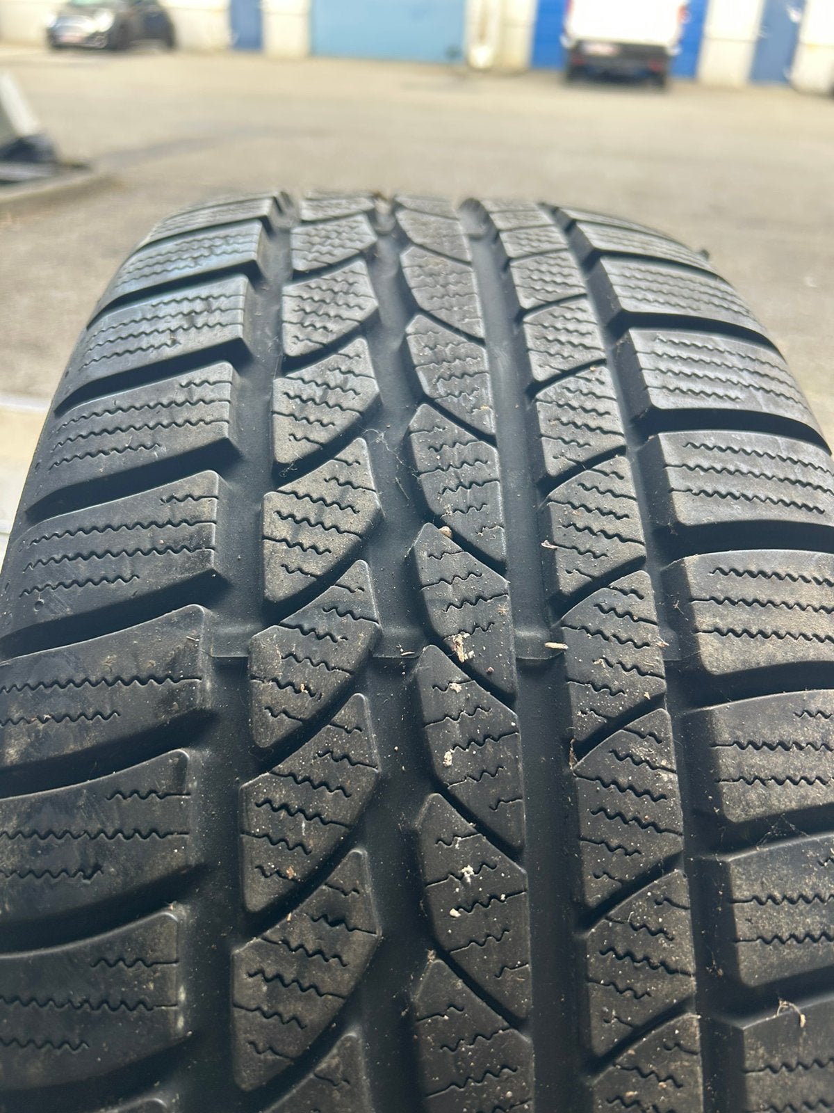 Pneus d'hiver Continental 225/45/R18. 95 V, Pneus hiver, Véhicule de tourisme, Enlèvement, Utilisé