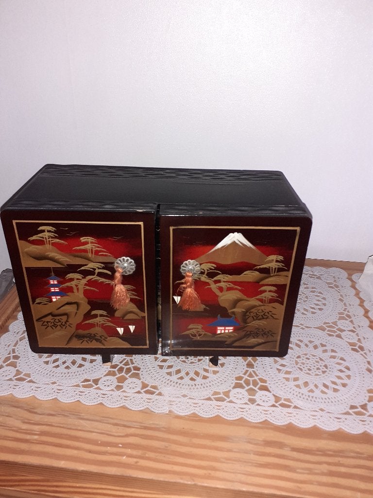 Boîte à bijoux asiatique  musicale  sur pieds vintage, Enlèvement