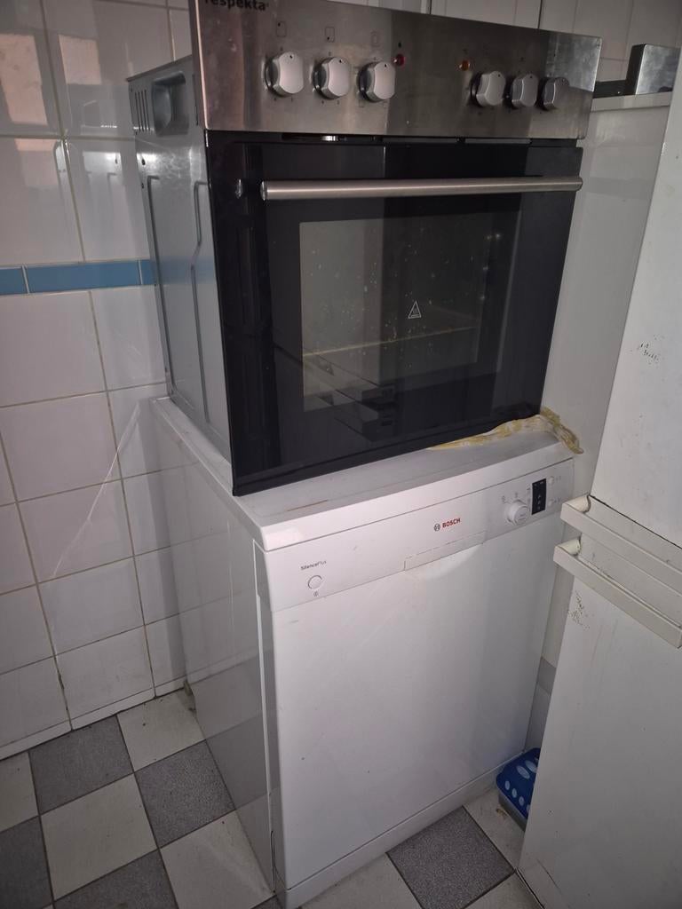 Afwasmachien en een inbouw oven, Elektronische apparatuur, Ophalen