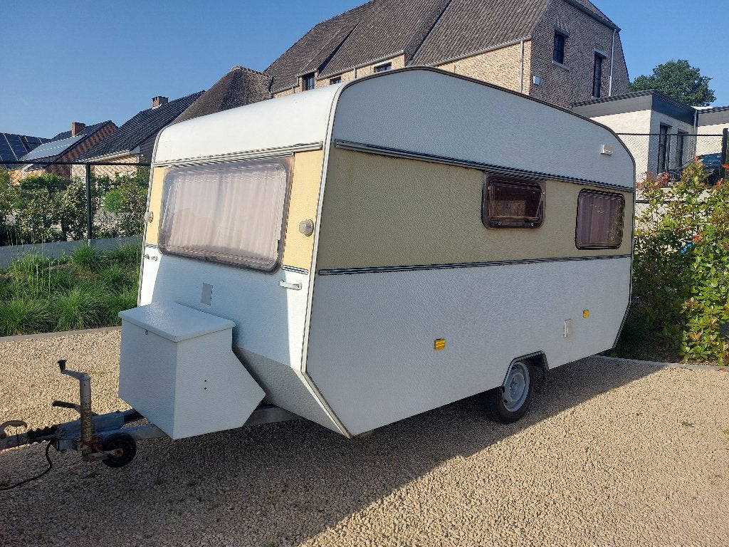Caravan Roller max 750kg. Zeer mooi!, Standaardzit, 2 aparte bedden, Particulier, 500 - 750 kg