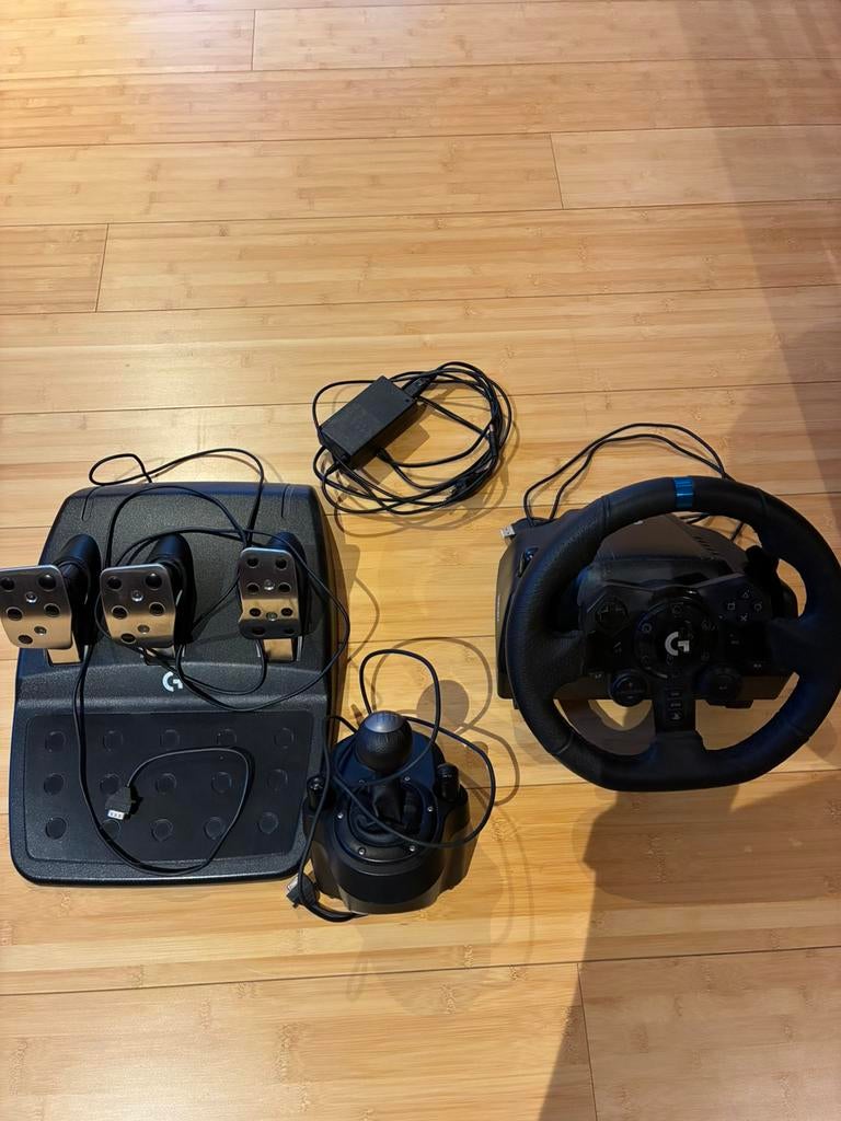 Volant logitech g923, Enlèvement, Comme neuf