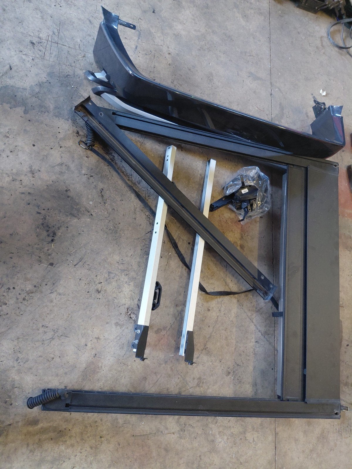 manuele rollcover voor Ford Ranger 2022+, Zwart, Bedrijf, Te koop, Ranger