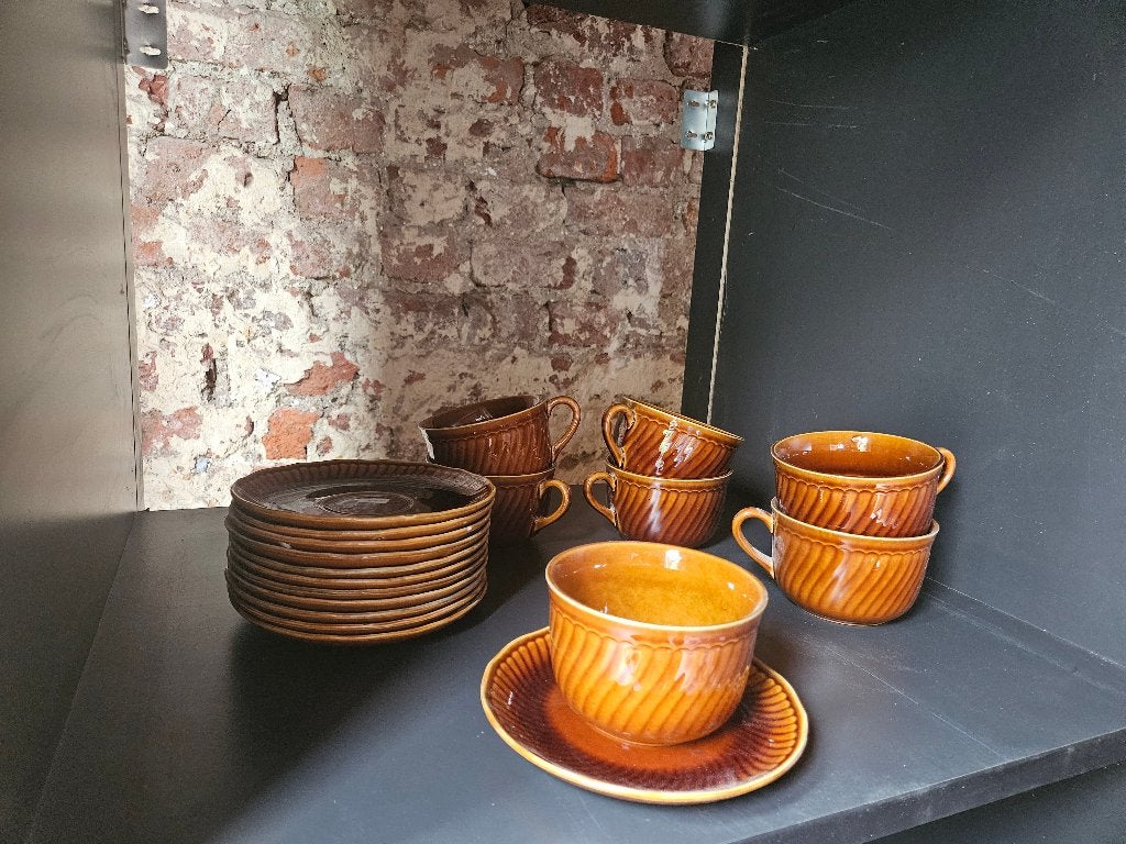 tasses et soucoupes - VINTAGE, Vintage, Comme neuf, Enlèvement, Autres matériaux