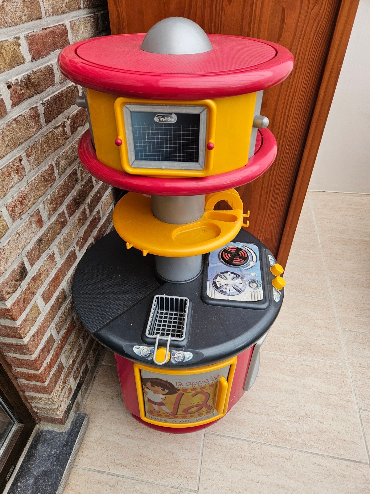 Speelgoed keuken, Ophalen