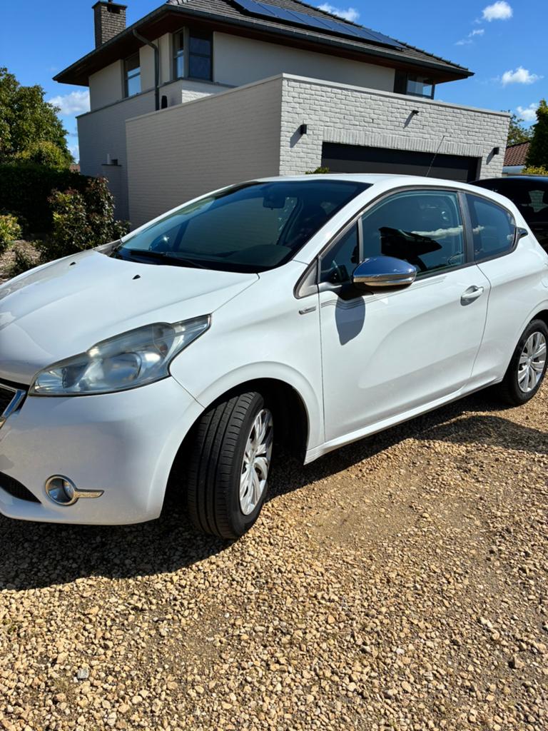 Peugeot 208 - in zeer goede staat, Auto's, Voorwielaandrijving, Euro 5, Stof, 50 kW