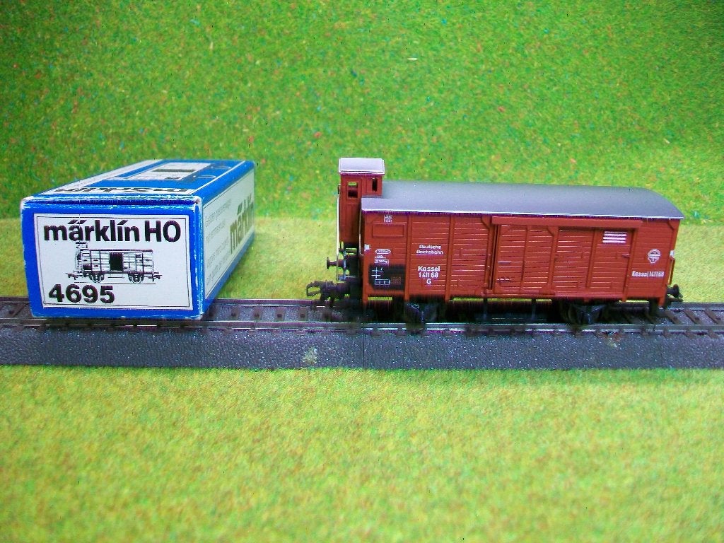 2 x Marklin Wagons 4695 - 4692, Ophalen, Wisselstroom, Wagon, Zo goed als nieuw
