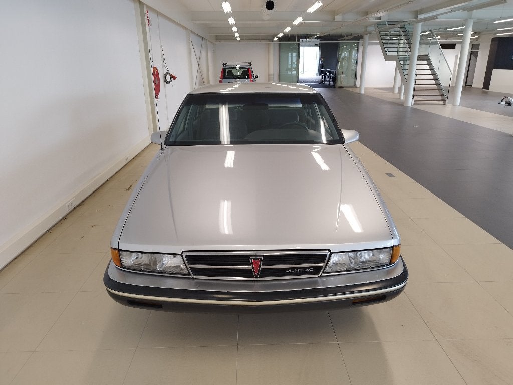 pontiac bonneville 1987, foto 2