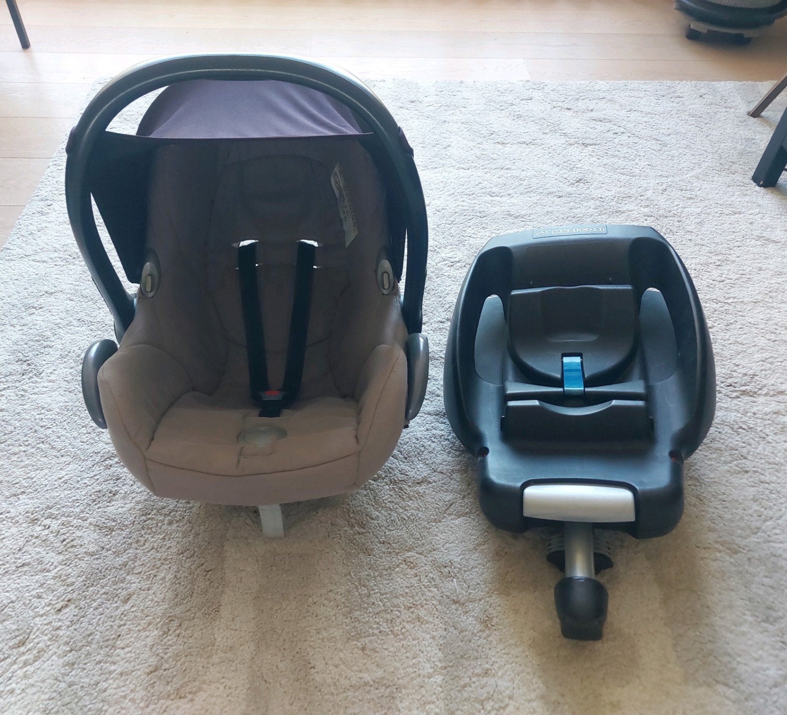 GRATIS Maxi Cosi autostoeltje en 2 onderstellen, Enfants & Bébés, Sièges auto, Utilisé, Maxi-Cosi, 0 à 13 kg, Ceinture de sécurité