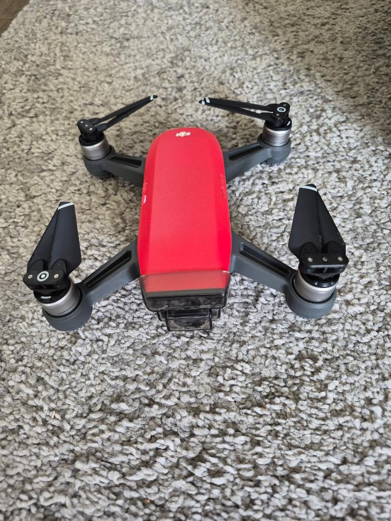 Dji Spark drone Fly more combo + 3 batterijen + toebehoren, Audio, Tv en Foto, Drones, Zo goed als nieuw, Professionele drone