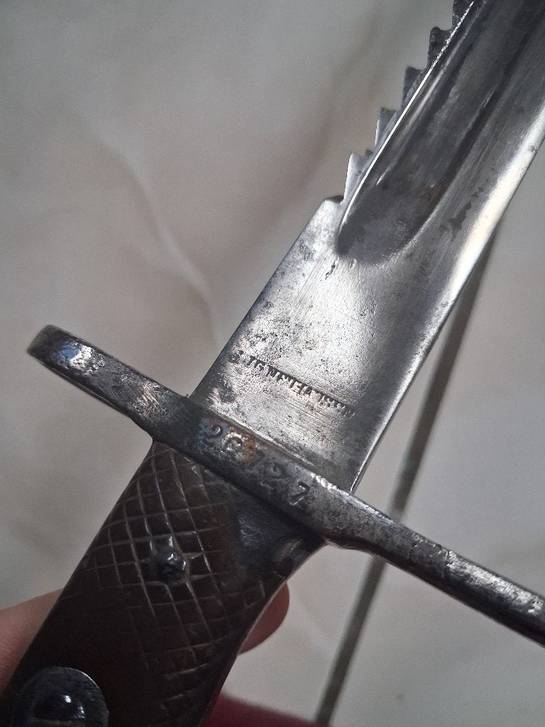 Baïonnette suisse dents de scie, Enlèvement ou Envoi, Armée de terre, Épée ou sabre
