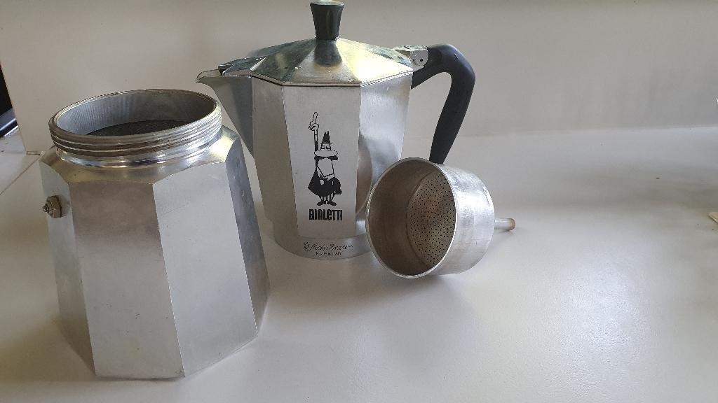 Espresso koffiezetapparaat Bialetti, Ophalen, Afneembaar waterreservoir, Gebruikt, Espresso apparaat