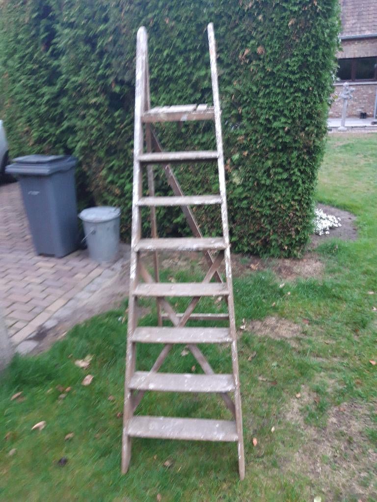 Oud houten ladder, Ophalen, Gebruikt, Ladder, Opvouwbaar of Inschuifbaar