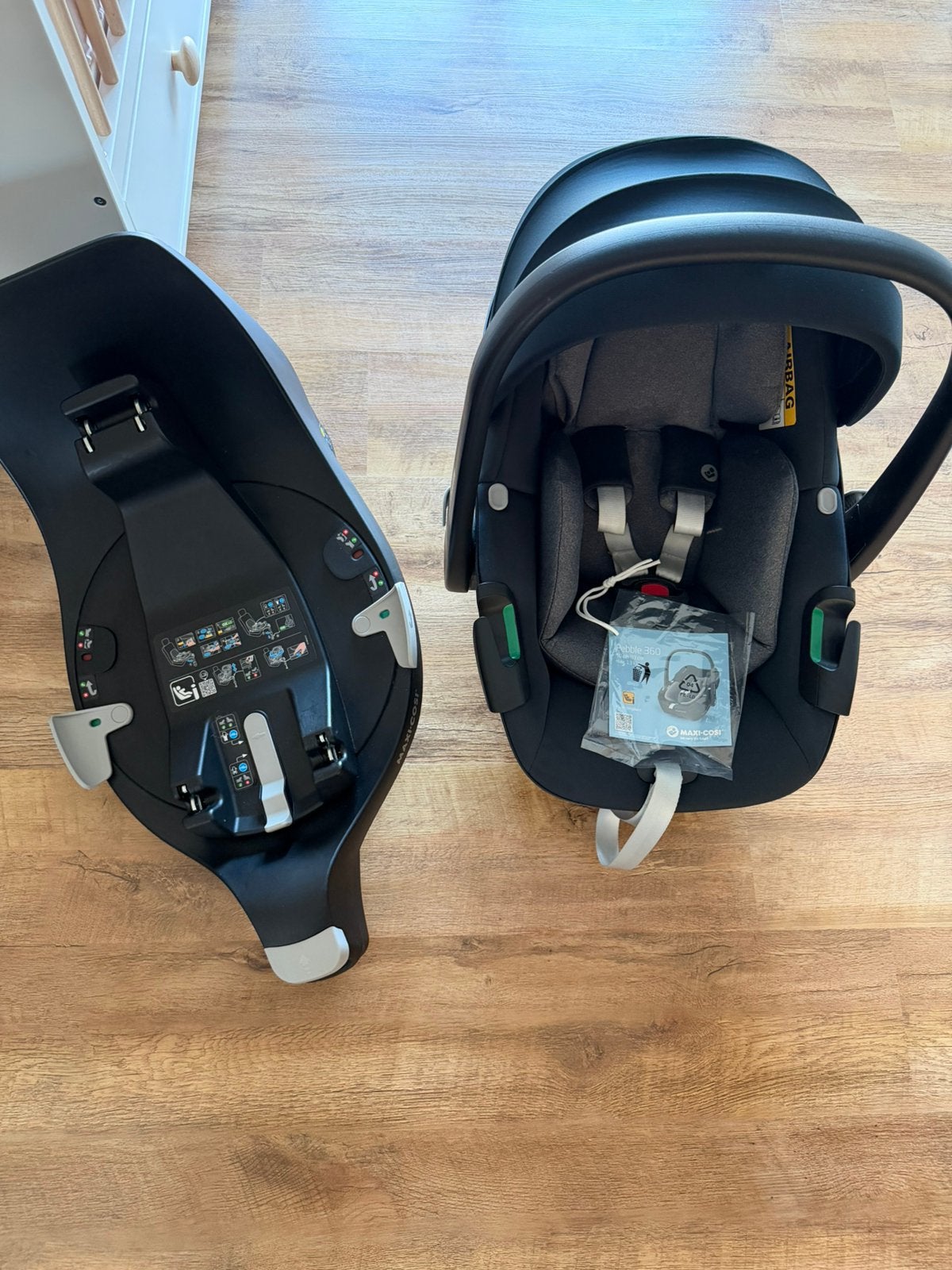 Maxi Cosi Pebble 360 i-size + FamilyFix base 360 draaibaar, Kinderen en Baby's, Autostoeltjes, Ophalen, Zo goed als nieuw, Maxi-Cosi