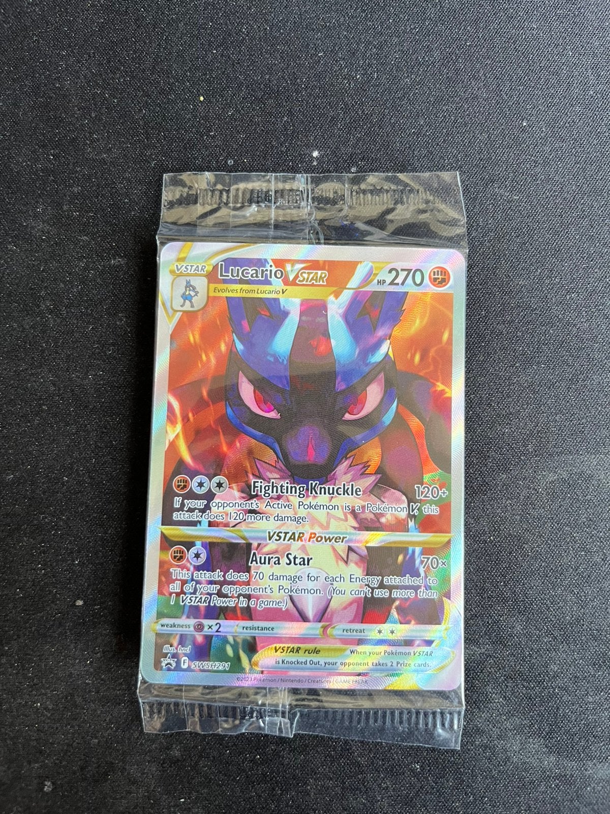 Lucario vstar promo crown zenith, Ophalen of Verzenden, Zo goed als nieuw