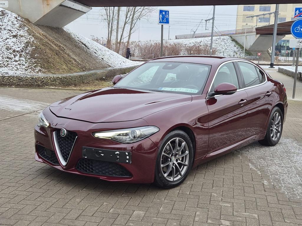 ALFA ROMEO GIULIA | 2.2 DIESEL | EURO 6, Rouge, Achat, https://public.car-pass.be/vhr/cd129a95-20b4-4633-8e0c-b5fbe1e56c70, Entreprise