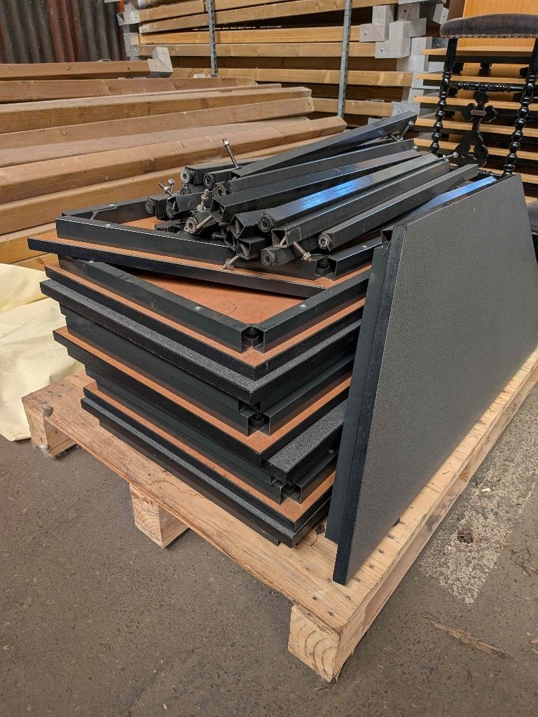 ZES VERGADERTAFELS EN TWEE HOEKTAFELS, Ophalen, Overige materialen, Gebruikt, 100 tot 150 cm