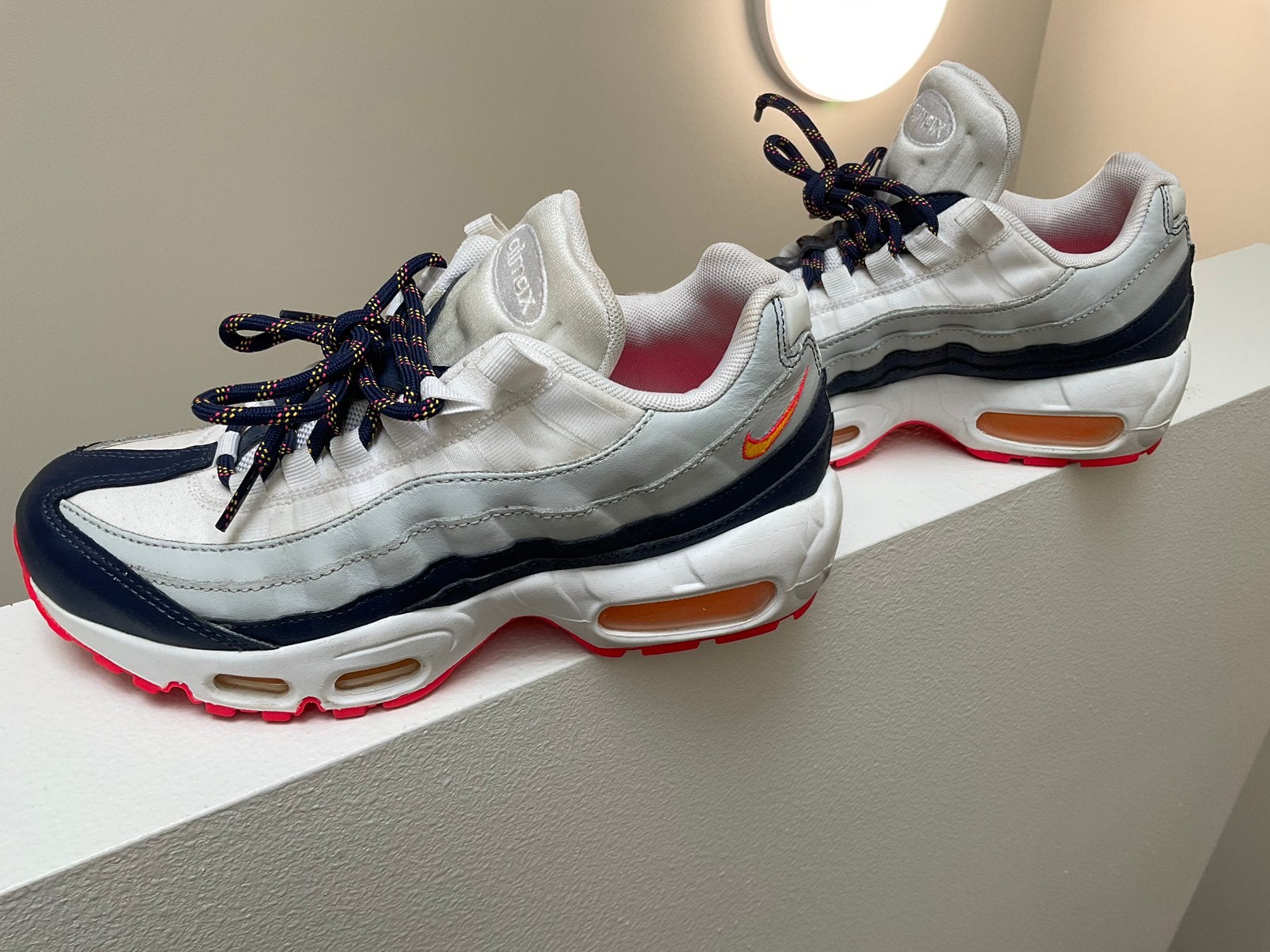 Nike sneakers, Sport en Fitness, Loopsport en Atletiek, Ophalen, Zo goed als nieuw, Nike