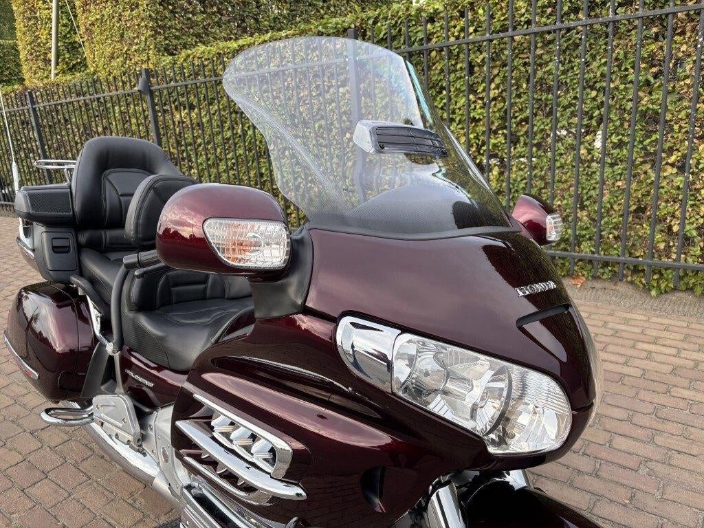 Honda Gold wing 1800, Occasion, Handvatverwarming, Particulier, Meer dan 35 kW
