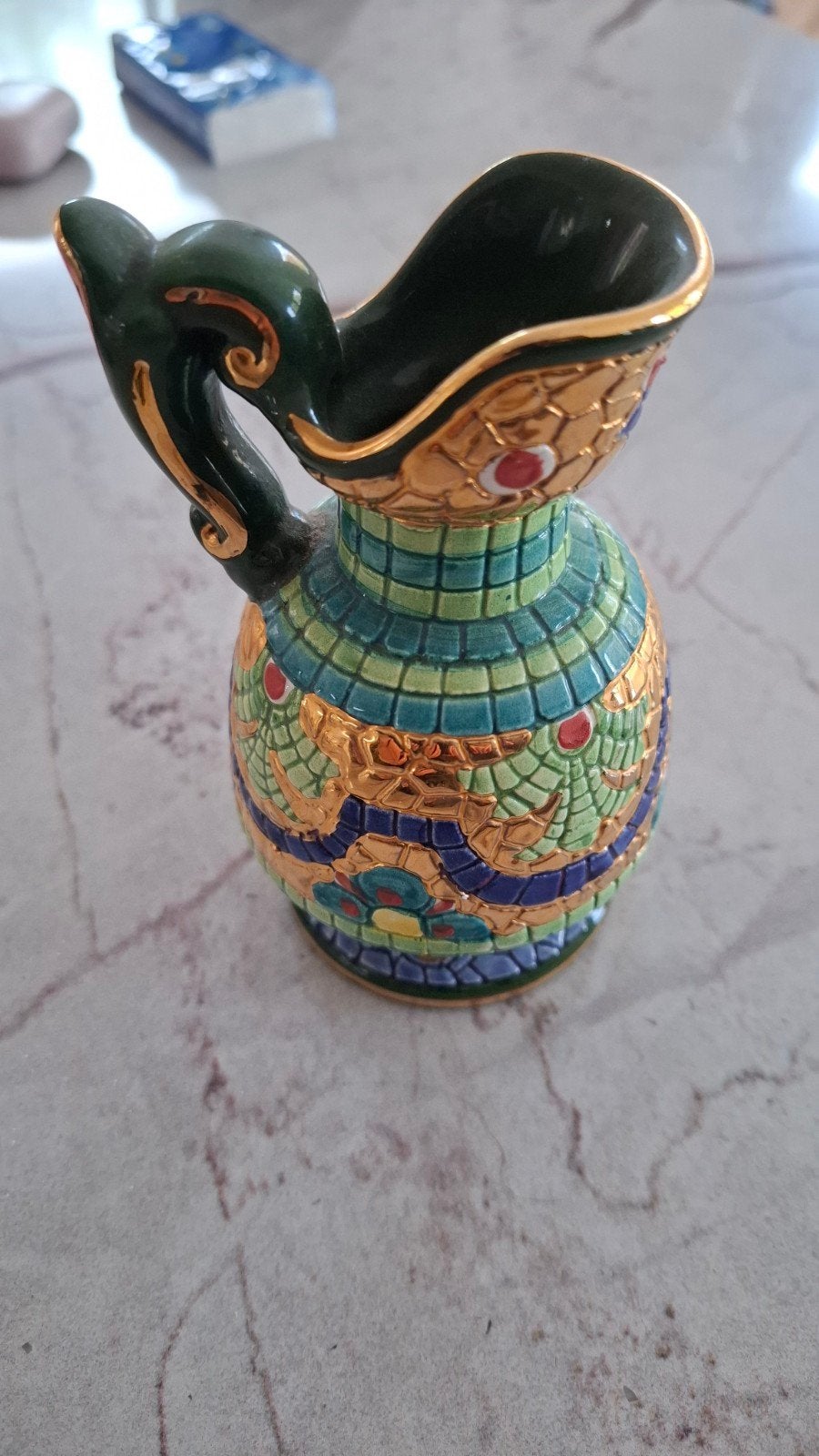 Mosaïque byzantine des années 1960 représentant l'Italie ave, Enlèvement ou Envoi