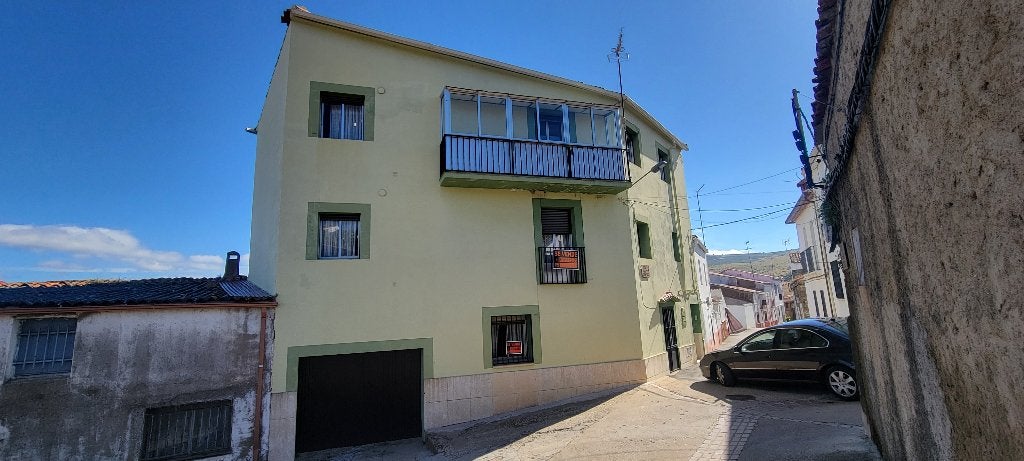 Herenhuis met 3 appartementen/Extremadura/Spanje 119.000€, Immo, Dorp, Spanje, Woonhuis, 405 m²