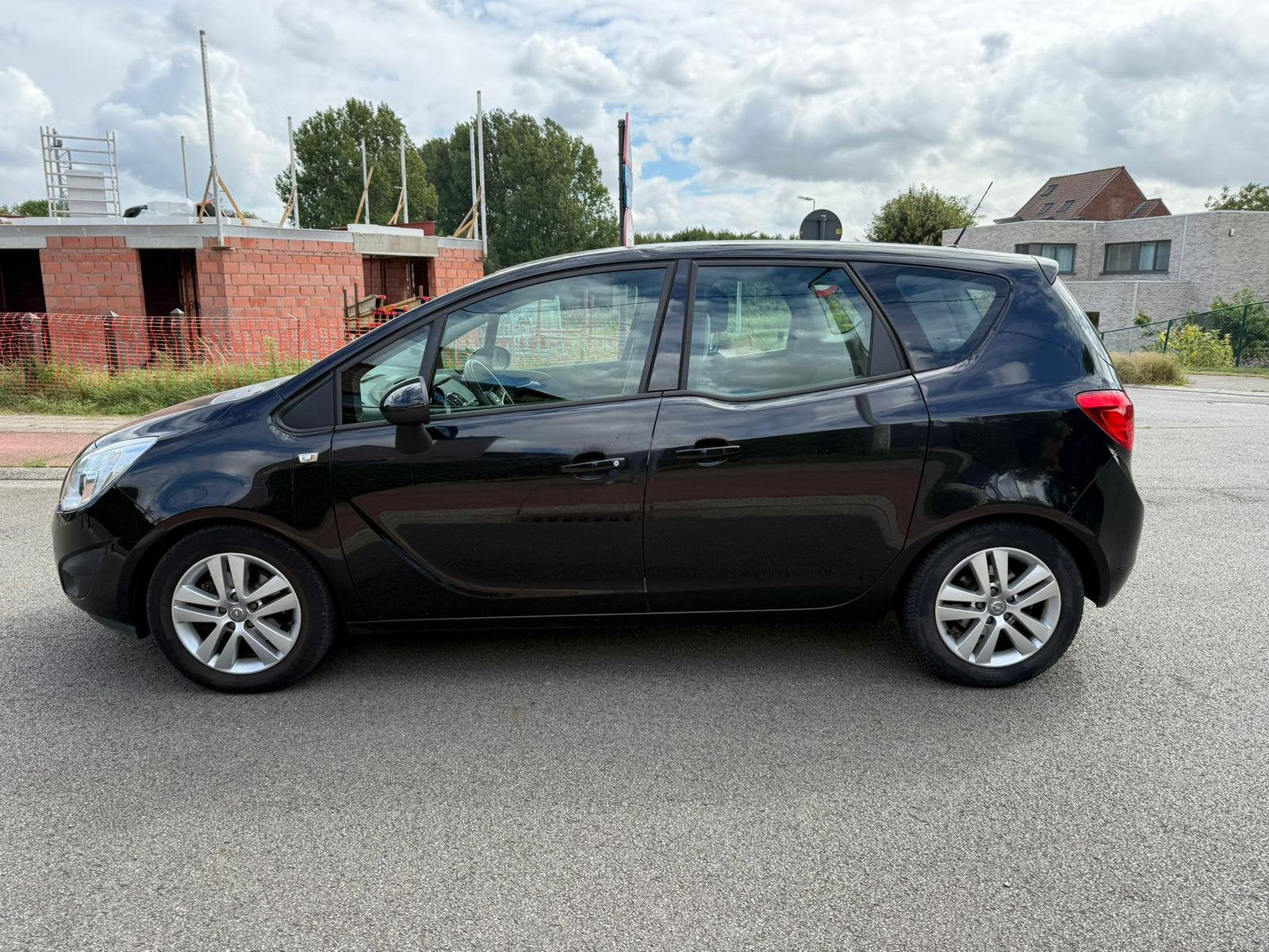Opel Meriva 1.3 cdti 154000 km 09/2011 euro5, Auto's, Euro 5, Monovolume, 4 cilinders, Zwart