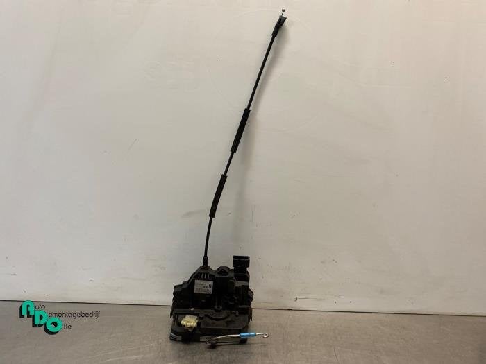 Serrure portière mécanique 4portes avant gauche d'un Opel, Autos : Pièces & Accessoires, -, Opel, 3 mois de garantie, Utilisé