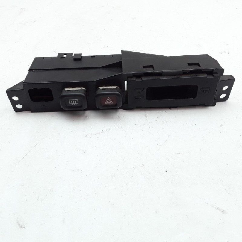 INTERRUPTEUR DEGIVRAGE LUNETTE ARRIÈRE Mazda 323 F (BA14), Autos : Pièces & Accessoires, Tableau de bord & Interrupteurs, Utilisé
