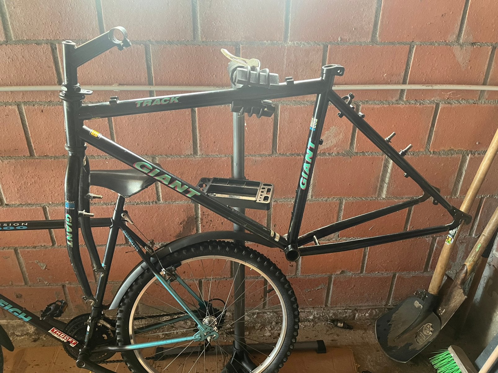 Giant track stalen frame + Raleigh Mtb, Fietsen en Brommers, Ophalen, Gebruikt, Heren, Giant