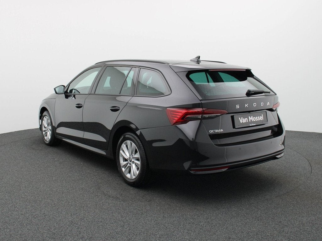 Skoda Octavia Combi 1.5 TSI eTec 110kW DSG7 SELECTION | Came, Auto's, Stof, 4 cilinders, Parkeersensor, Zwart
