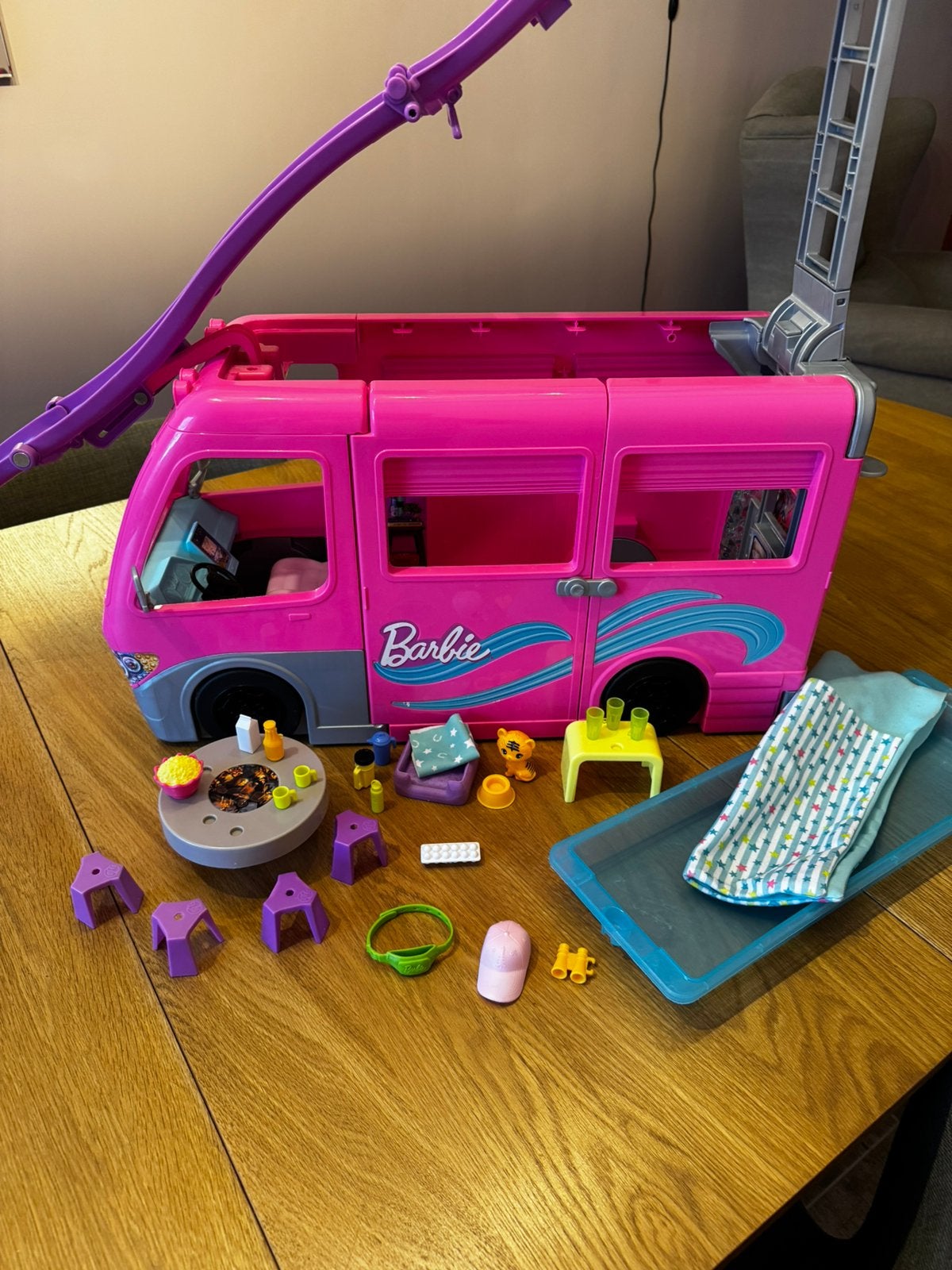 Camping-car Barbie avec accessoires, Enlèvement ou Envoi, Utilisé, Barbie
