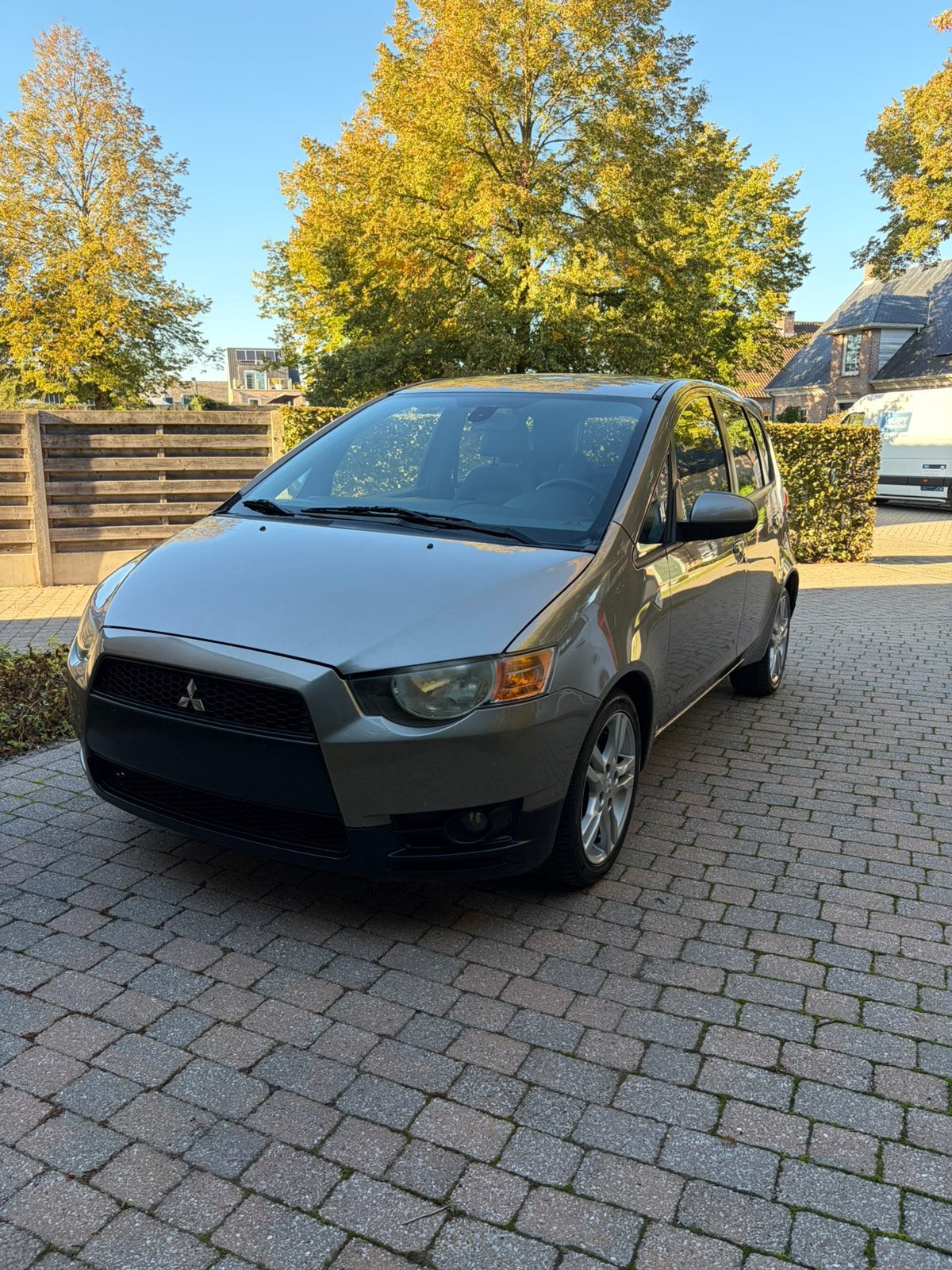 Mitsubishi Colt 1.5l 2010, Autos, Cuir, Achat, Autres couleurs, 5 portes