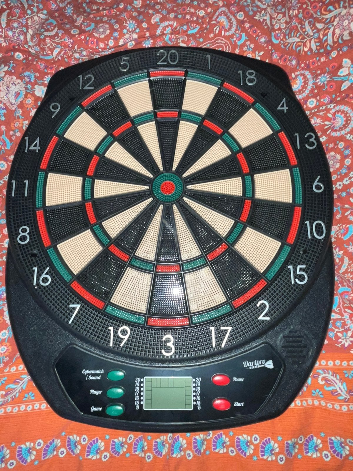 Dartpro electronic CQ-89, Sport en Fitness, Darts, Ophalen of Verzenden, Zo goed als nieuw, Dartbord met pijlen, Elektronisch