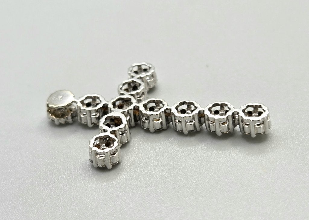 Gouden Vintage kruisje met diamanten. Ca: 0.80 ct. 2026/444, Ophalen of Verzenden, Zo goed als nieuw, Goud, Goud