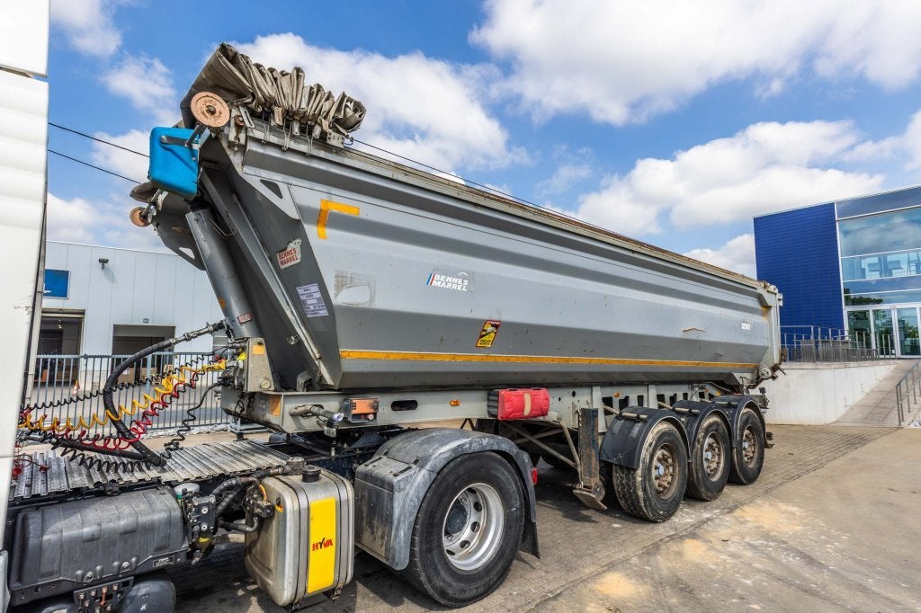 Benalu HARDOX 26m3+BACHE (bj 2017), Overige brandstoffen, Bedrijf, Aanhangers en Opleggers, Te koop