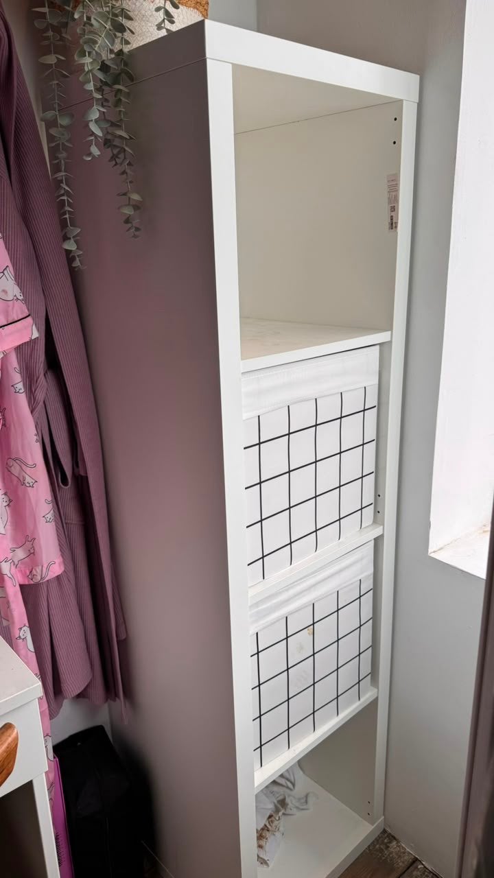 Witte Ikea kast Kallax 1X4, Huis en Inrichting, Ophalen, Met plank(en), 100 tot 150 cm, Zo goed als nieuw
