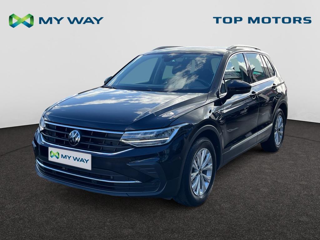 Volkswagen Tiguan AUTOMAAT*150PK*CARPLAY*GPS*CAMERA*SENSOREN, Auto's, Volkswagen, Automaat, 149 g/km, Zwart, Tiguan