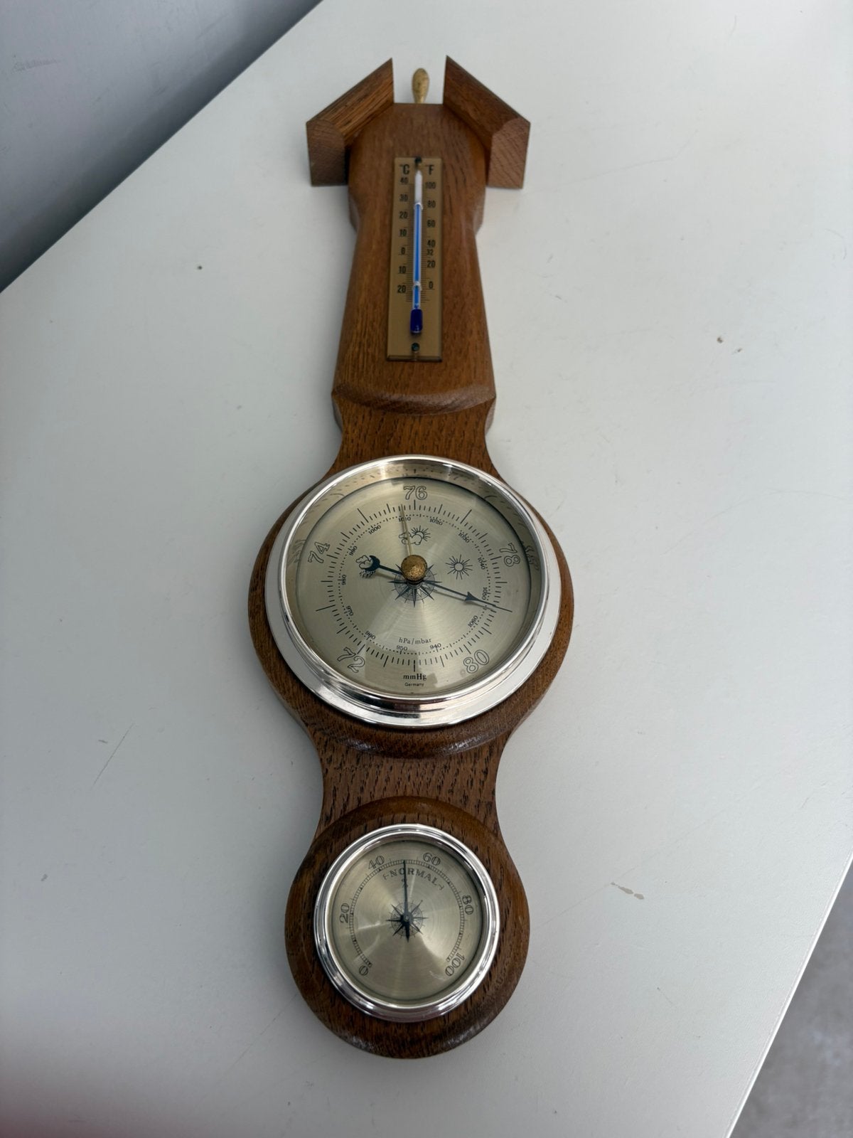 Oude barometer/thermometer (39 cm), Audio, Tv en Foto, Weerstations en Barometers, Ophalen of Verzenden, Gebruikt, Barometer