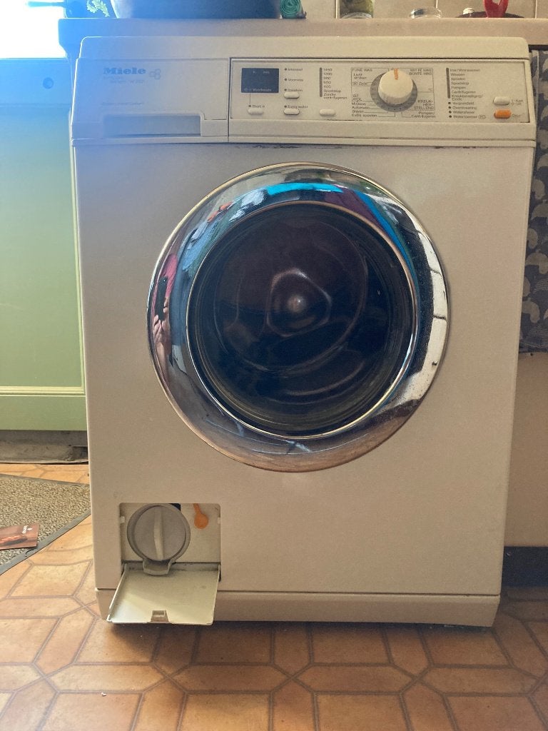 Miele SoftCare System W2521 - wasmachine te koop, Ophalen, 1200 tot 1600 toeren, Gebruikt, Minder dan 85 cm