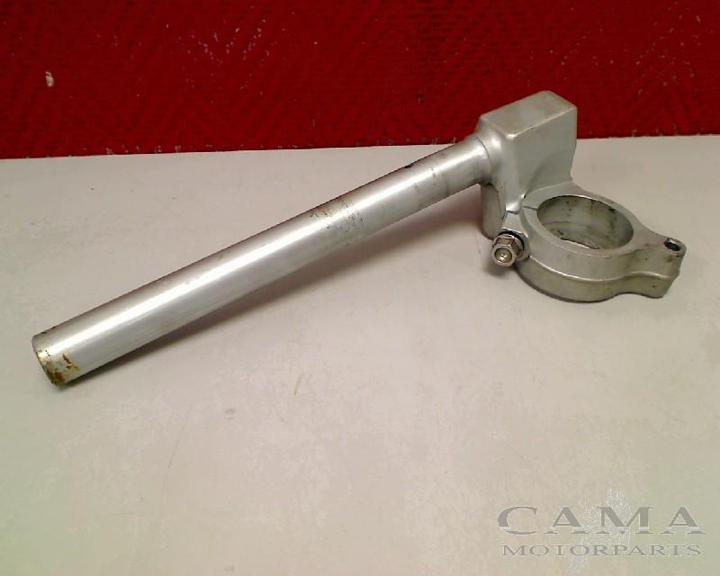 STUURHELFT LINKS Triumph Daytona 995 1999-2001 (955i), Dhr. S. di Majo, Gebruikt, Info@cama-motorparts.nl, P.J. Troelstraweg 8 8
3144 CX  MAASSLUIS, NL