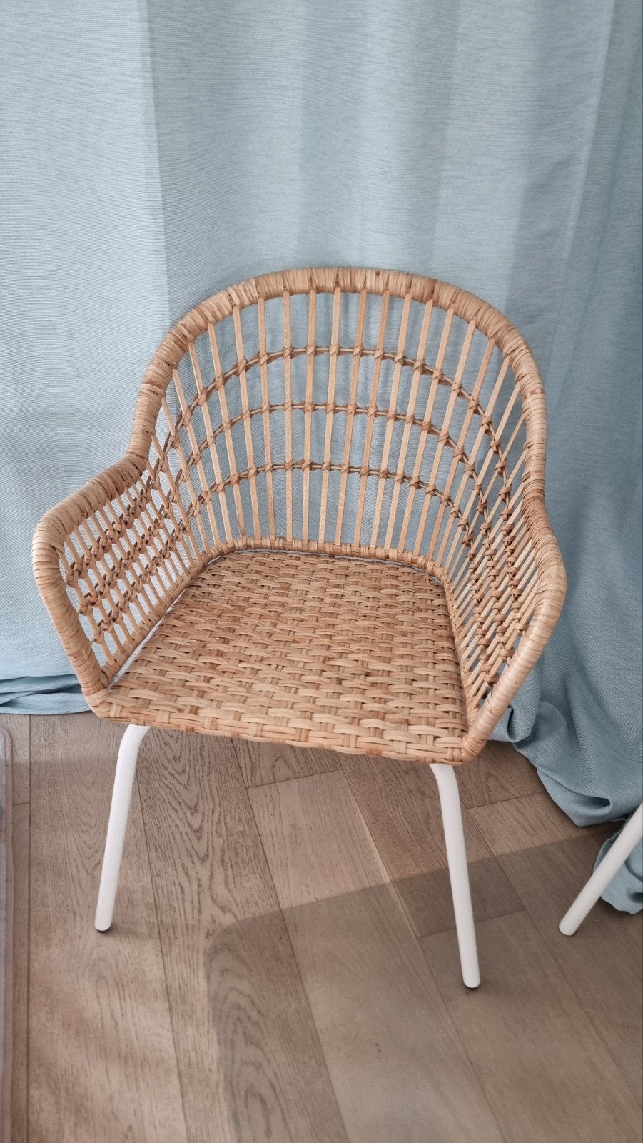 Chaise IKEA Nilsove, Enlèvement