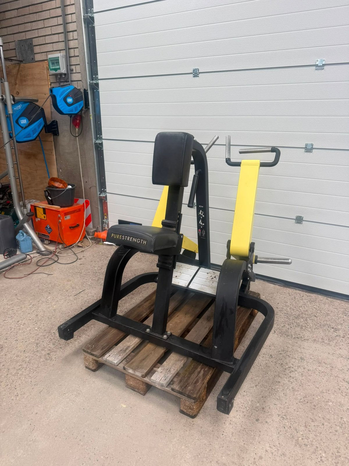 Technogym pure strength seated row/ rowing machine, Enlèvement, Utilisé