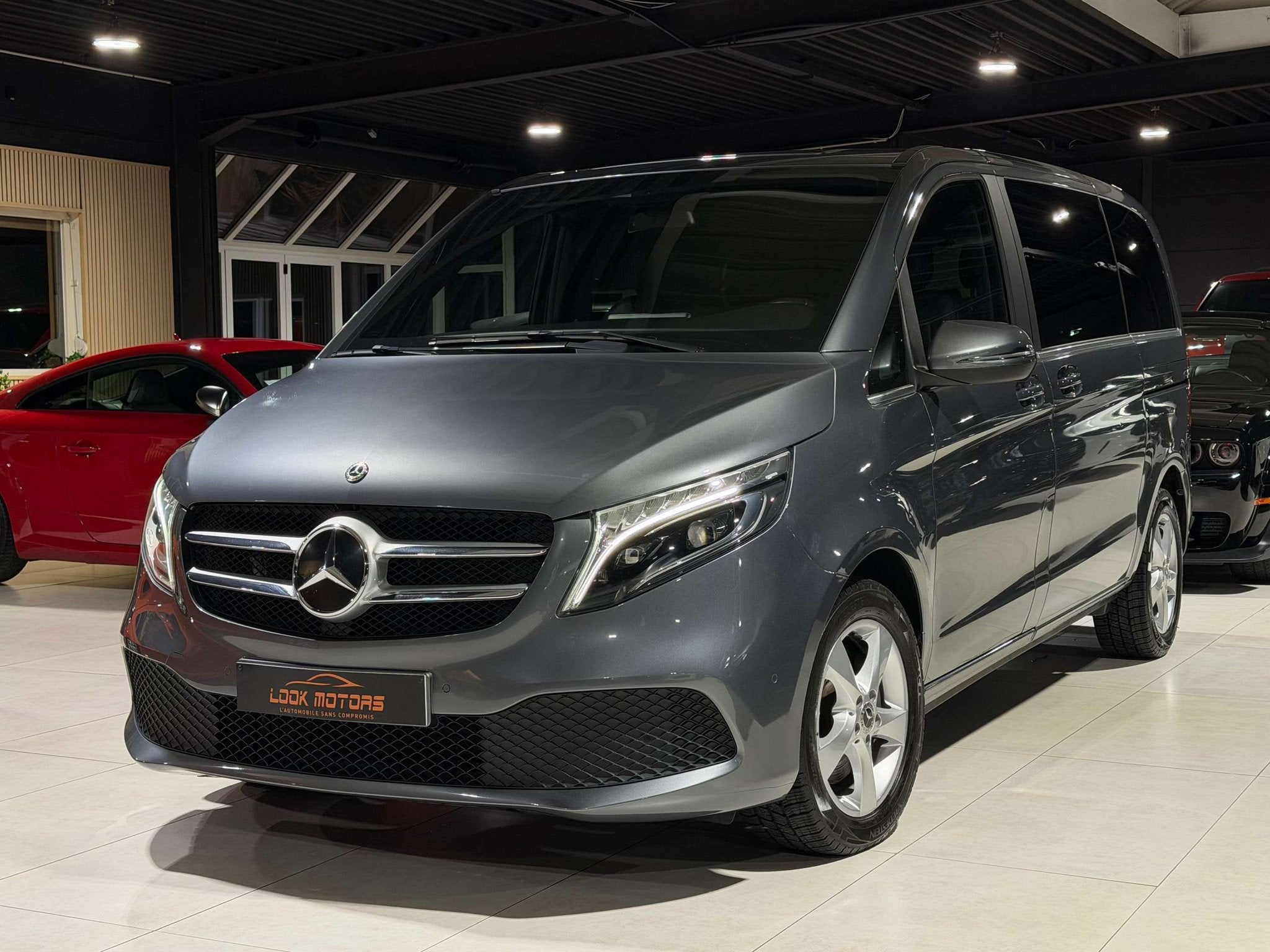 Mercedes-Benz V-Klasse 250 d Avantgarde 190cv AUTOMATIQUE 7, Auto's, Automaat, Achterwielaandrijving, Gebruikt, Zwart