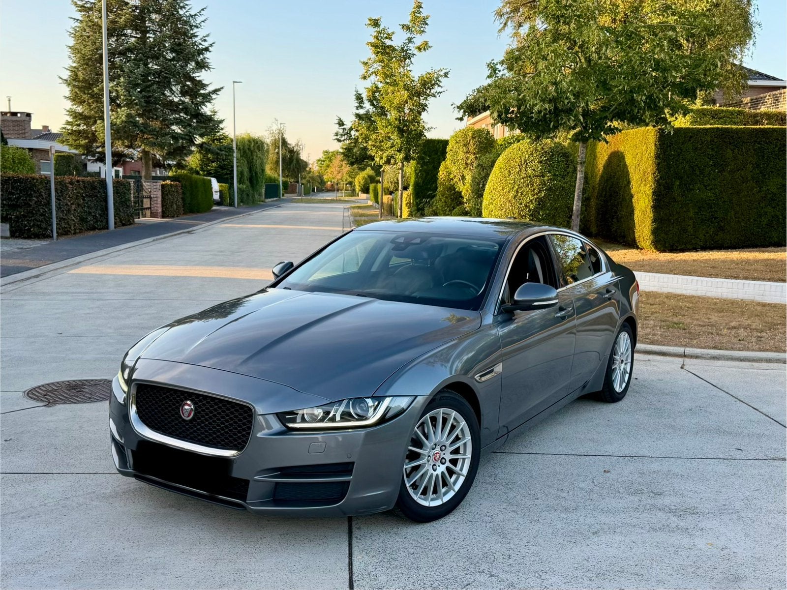 Jaguar XE 2.0d Eerste Eigenaar Top staat 2018.     120.000km, Autos, Jaguar, Achat, Alarme, Entreprise, Entretenue par le concessionnaire